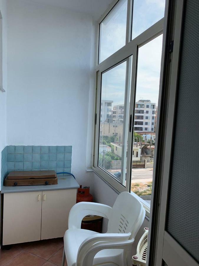 Cami Pensión Durrës